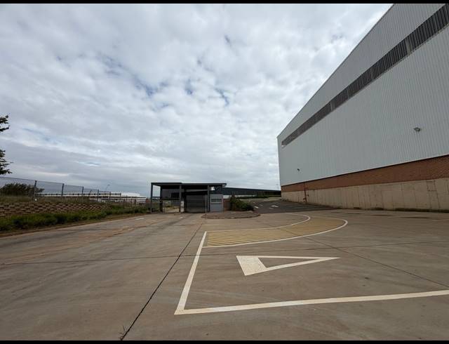 19,532.50M² WAREHOUSE TO LET IN CLAYVILLE